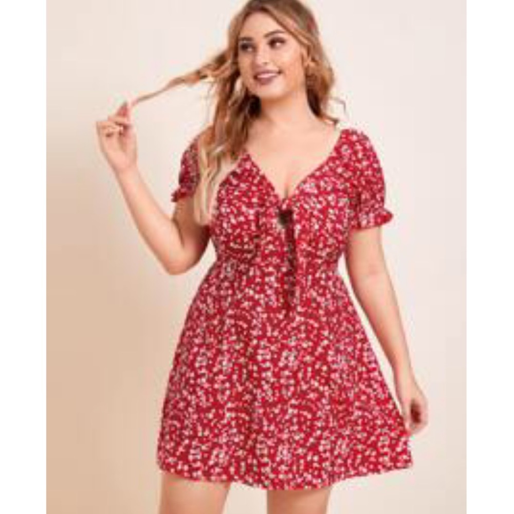 Plus size tie front ditsy floral puff sleeve dress